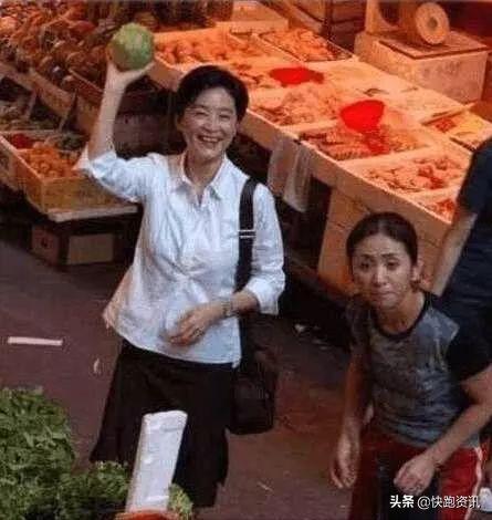 娱乐吃瓜酱买菜视频,揭秘日常买菜小技巧